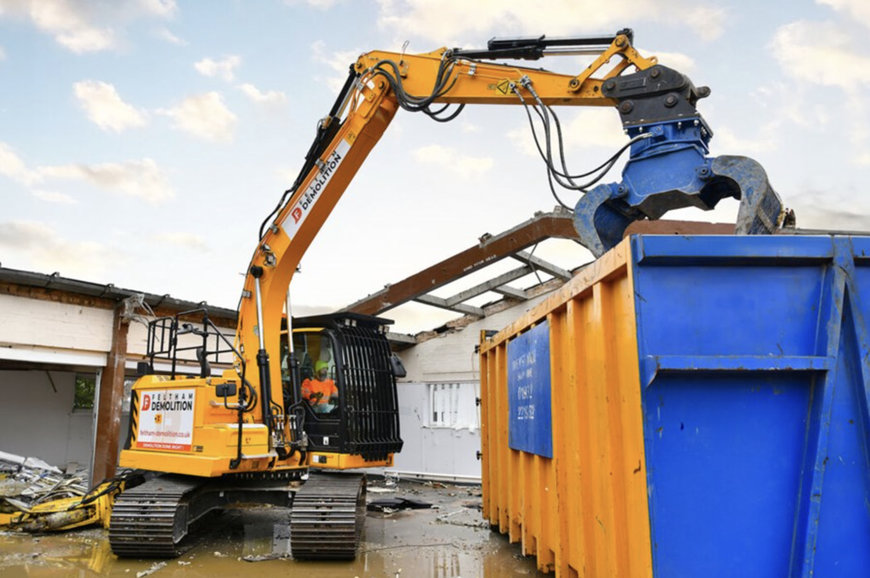 JCB X SERIES BRINGS DOWN THE HOUSE ON THEATRE DEMOLITION JOB